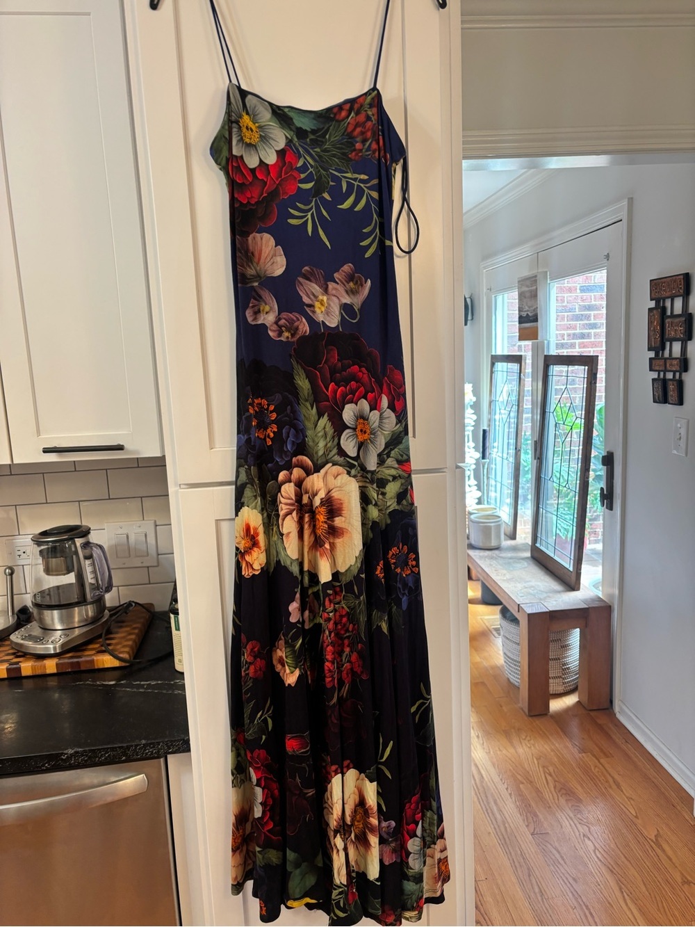 new Alice and Olivia Augusta maxi dress in magic garden gradient floral - Picture 5 of 12
